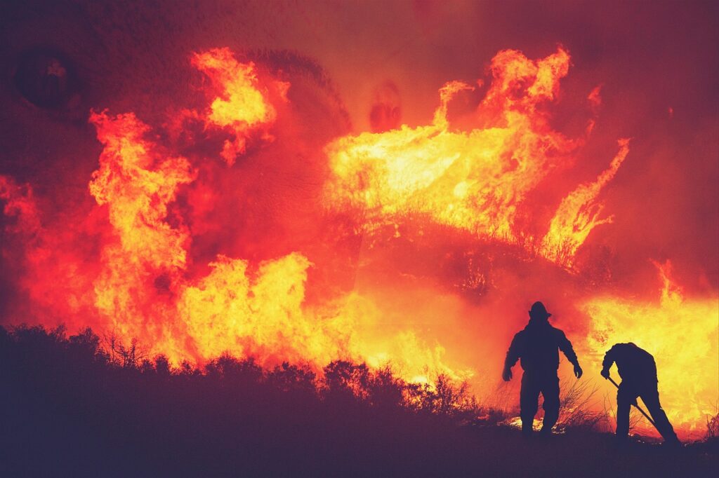 macdowall-wildfire-lightning-strike-triggers-emergency-evacuation