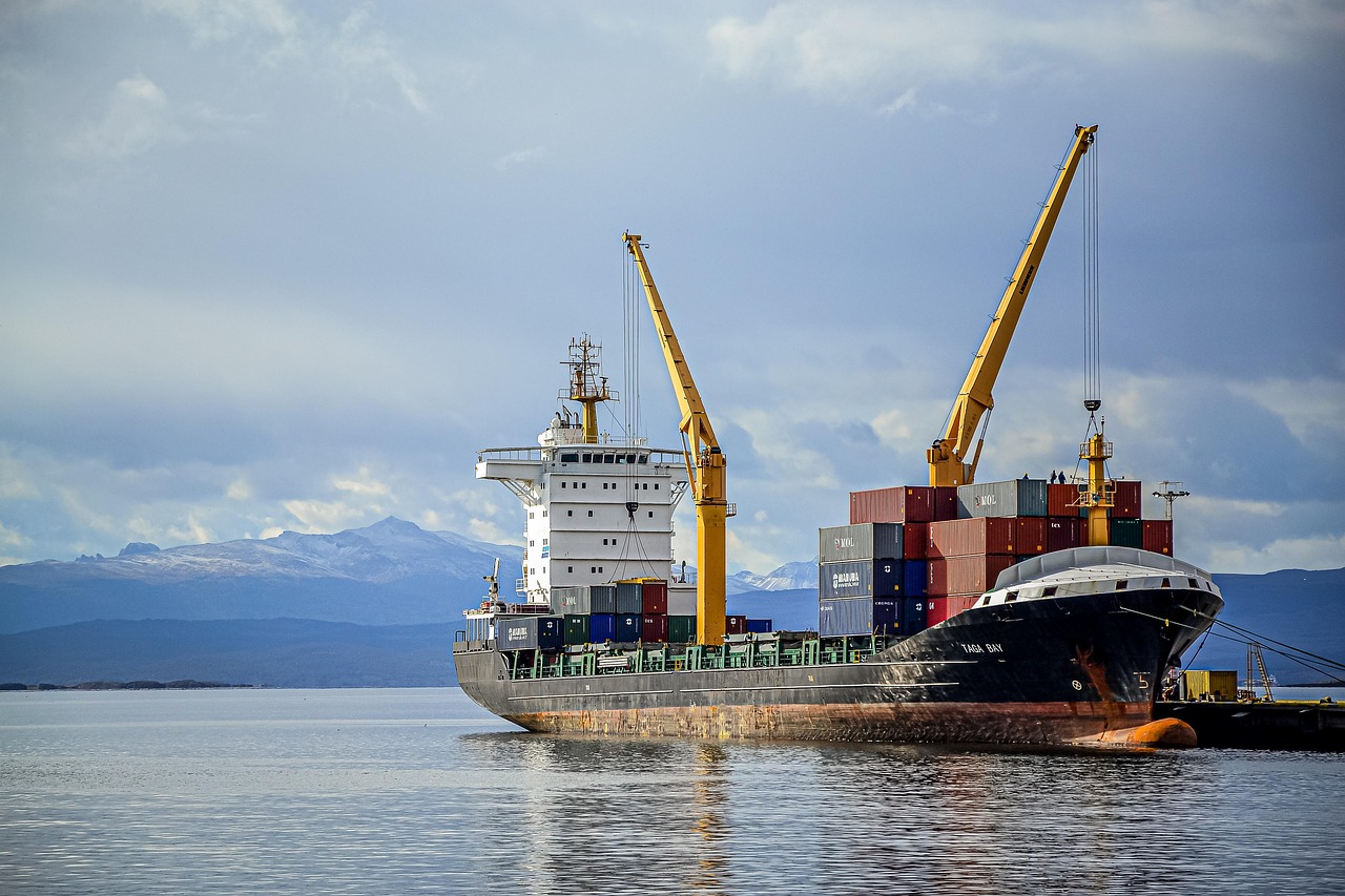 Strait of Hormuz Ship Passages Surge as U.S. Intelligence Support Restores Maritime Confidence