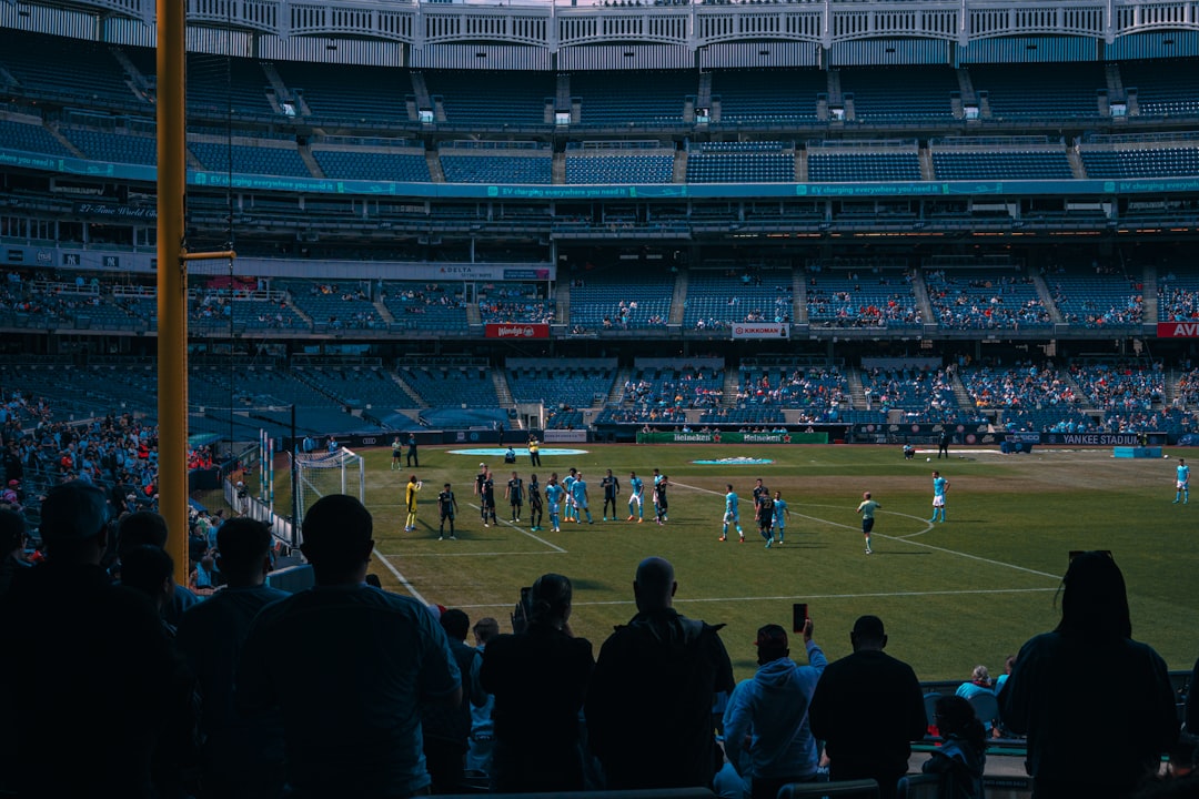 Blue Jays Fall Short as Dylan Cease Struggles with Command in 5-4 Loss to Yankees