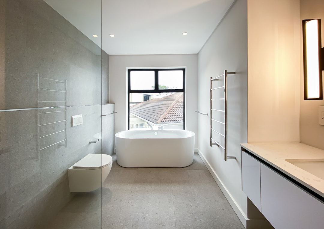 Selecting the Perfect Bathtub for Your 2026 Canadian Home Renovation