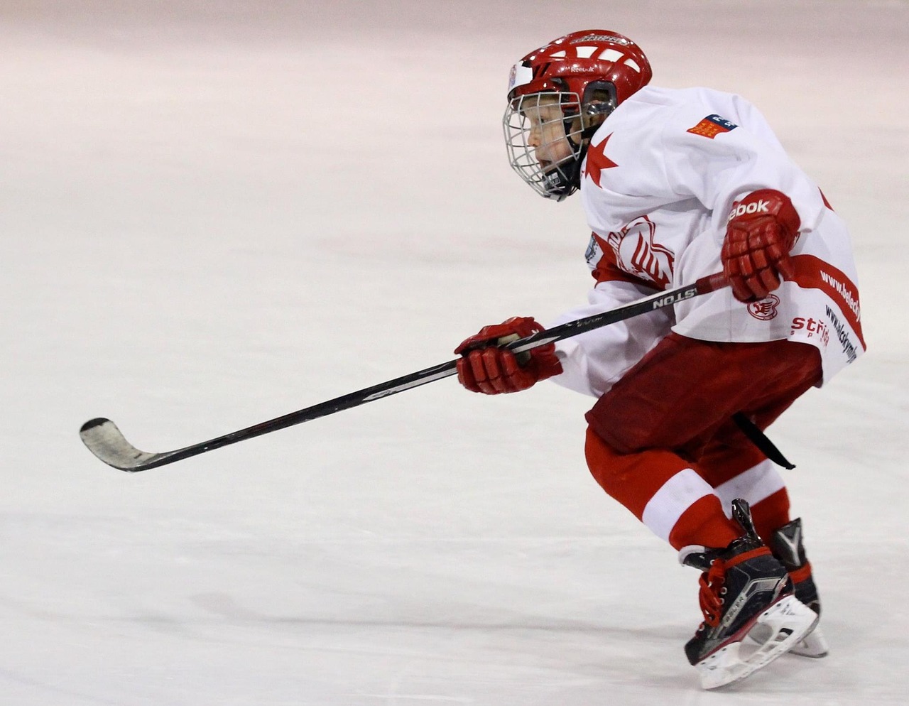 Underdogs Reshape the 2026 NHL Final Four: Vegas and Montreal Stun Favourites
