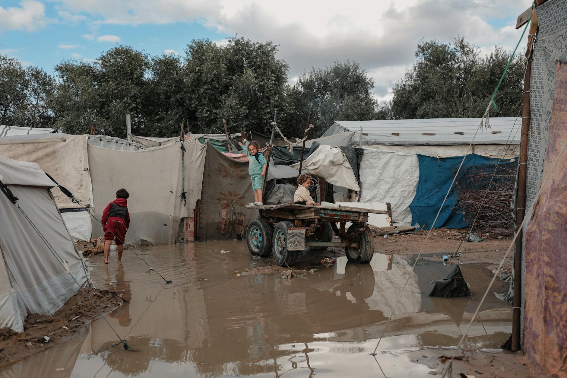 Israel Expands Gaza Ground Operations as Cairo Peace Negotiations 2026 Intensify