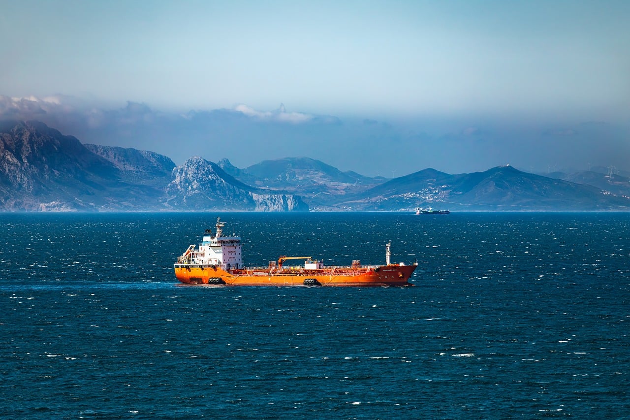 US-Iran Ceasefire Reopens Strait of Hormuz: Impact on 2026 Gas Price Trends
