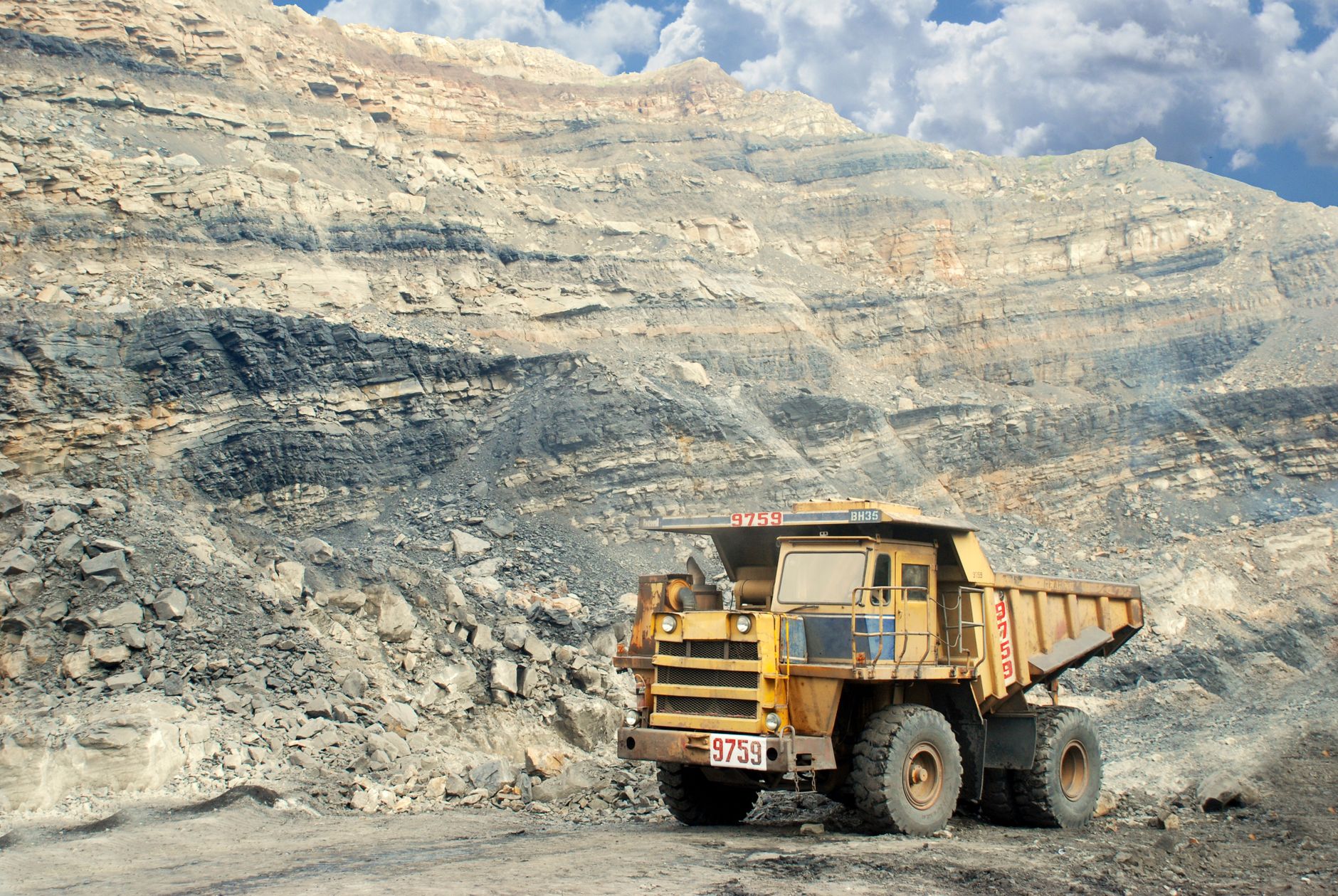 Ekati Diamond Mine Closure Signals Shift in Canada's North