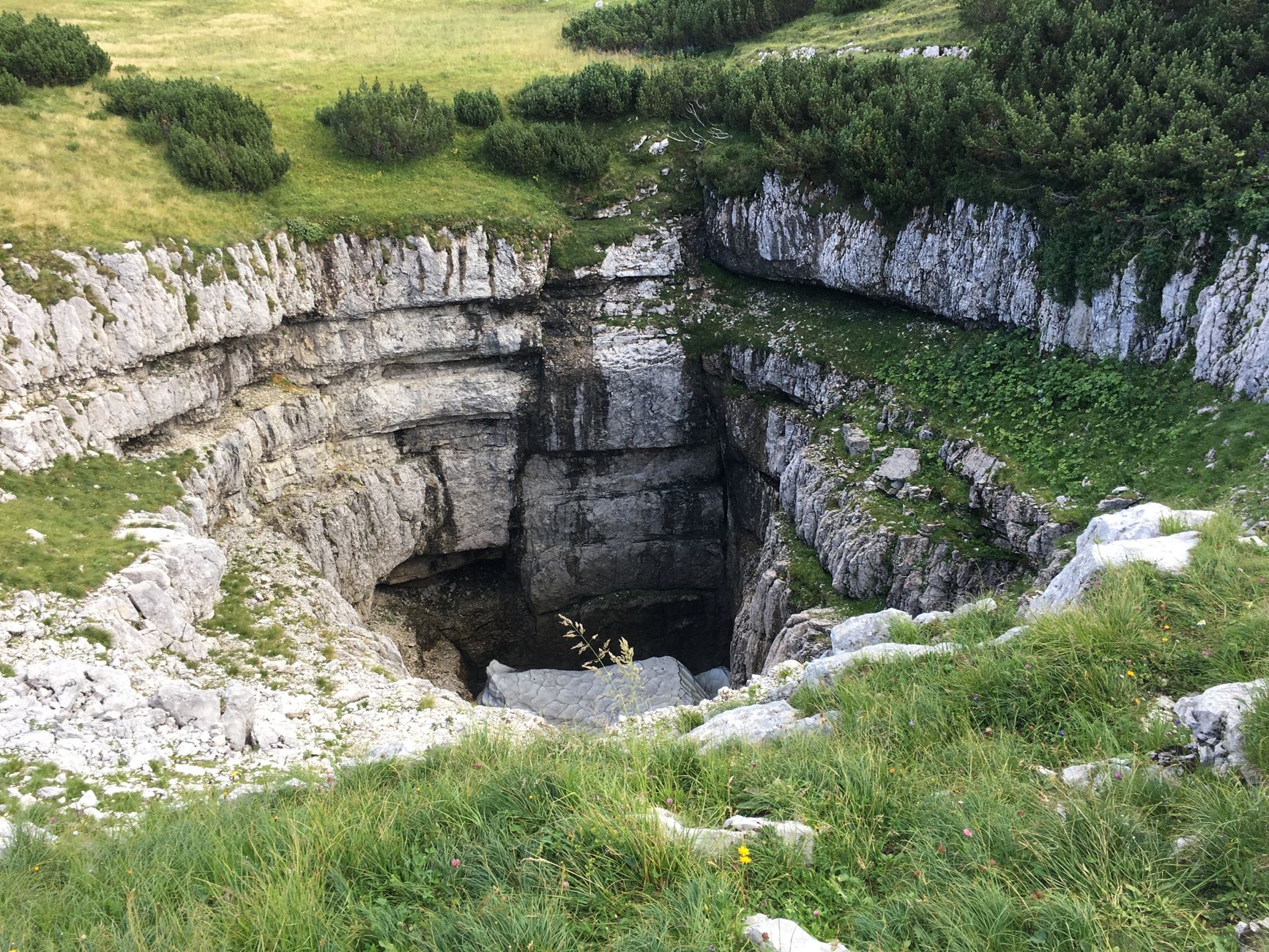 North Edmonton Sinkhole Exposes Urgent Infrastructure Vulnerabilities After Severe Storms