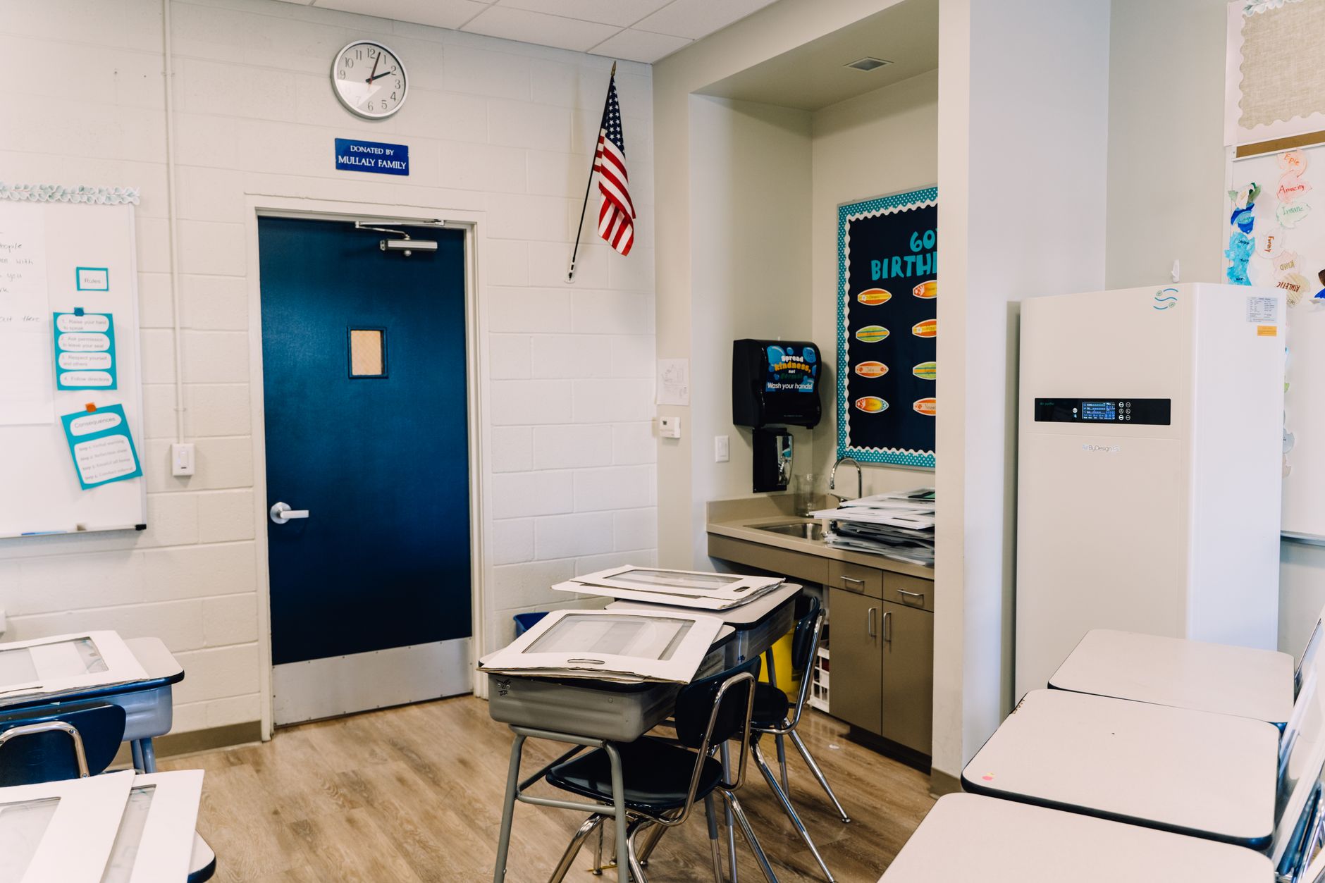 Alberta Pauses New Classroom Flag Restrictions and Anthem Mandate