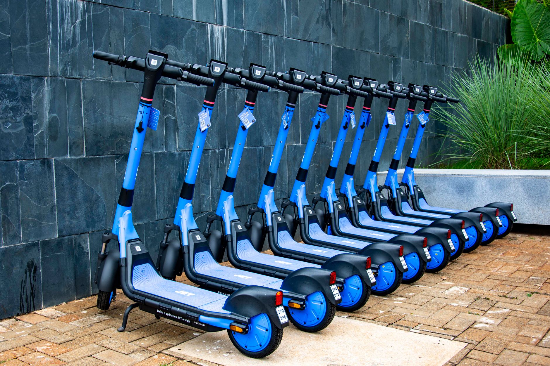 Edmonton Proposes Permanent Bylaw Changes for E-Scooters and E-Bikes